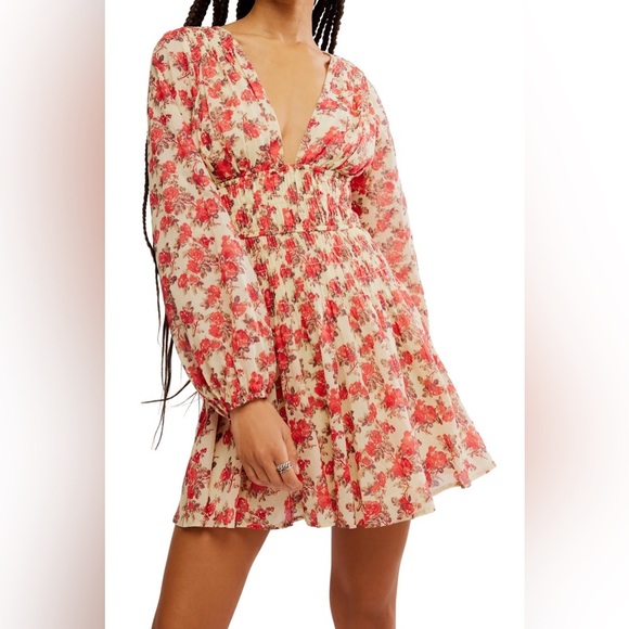 Free People Keep You Mini Dress Size Large Floral V-Neck NWT (Missing Button) - Picture 5 of 7